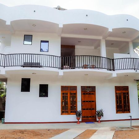 Lotus Grand Rest Hotel Mirissa Exterior photo