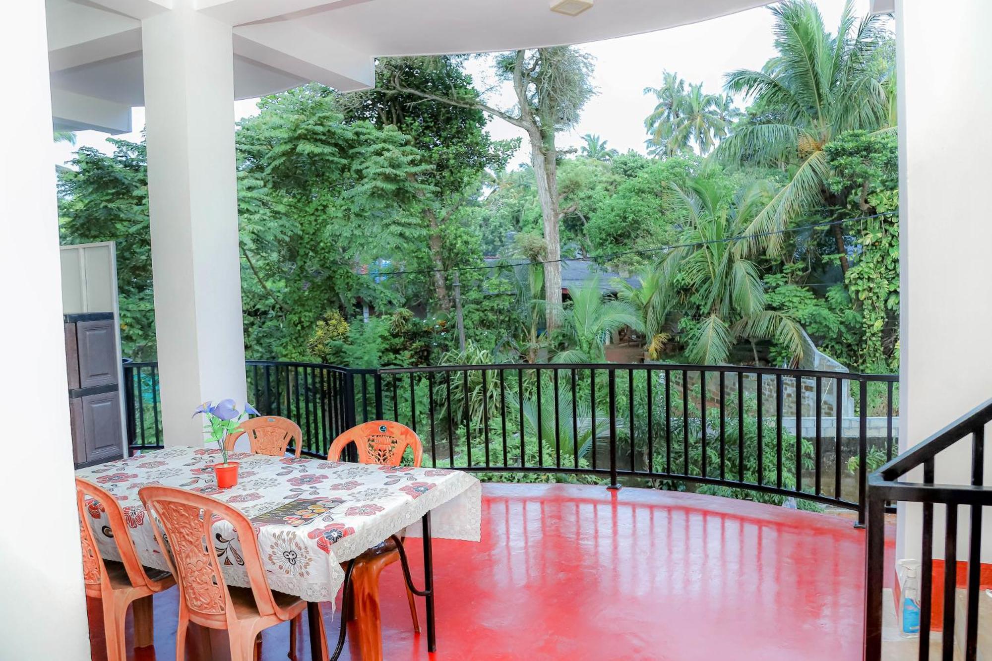 Lotus Grand Rest Hotel Mirissa Exterior photo