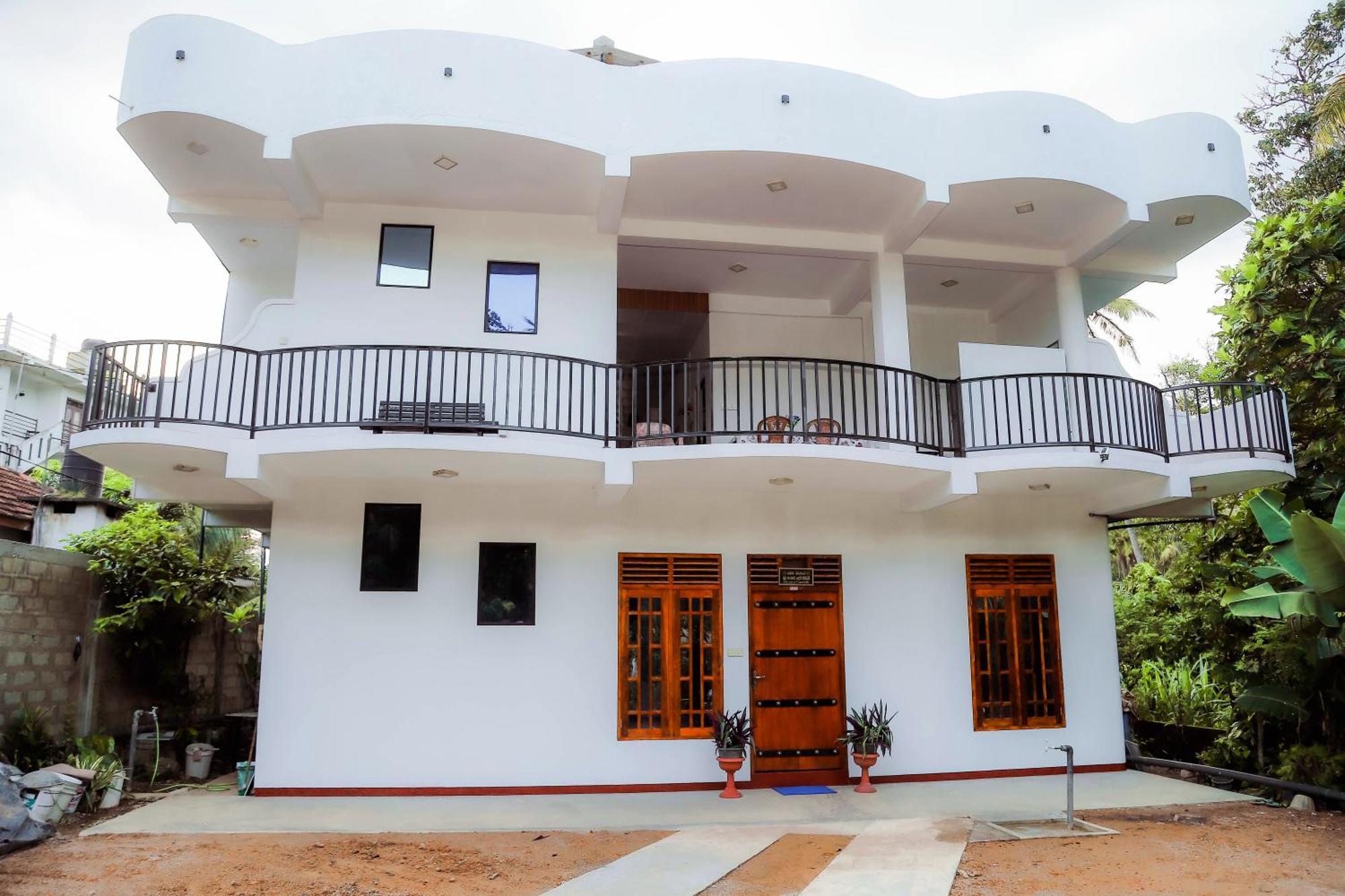 Lotus Grand Rest Hotel Mirissa Exterior photo